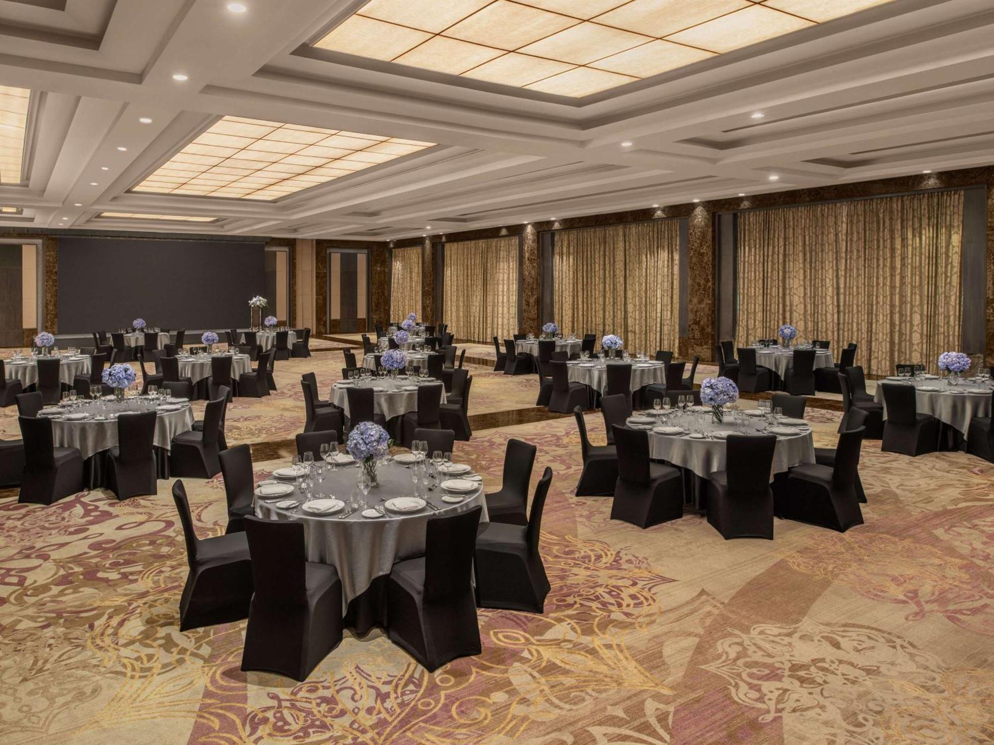 Sofitel Sukhumvit Отель 5*